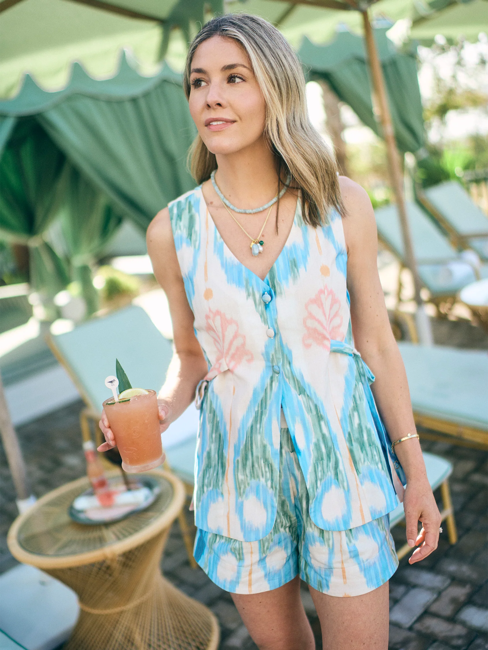 Tops & Outerwear